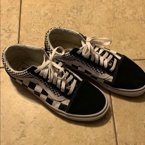 Men’s checker Vans